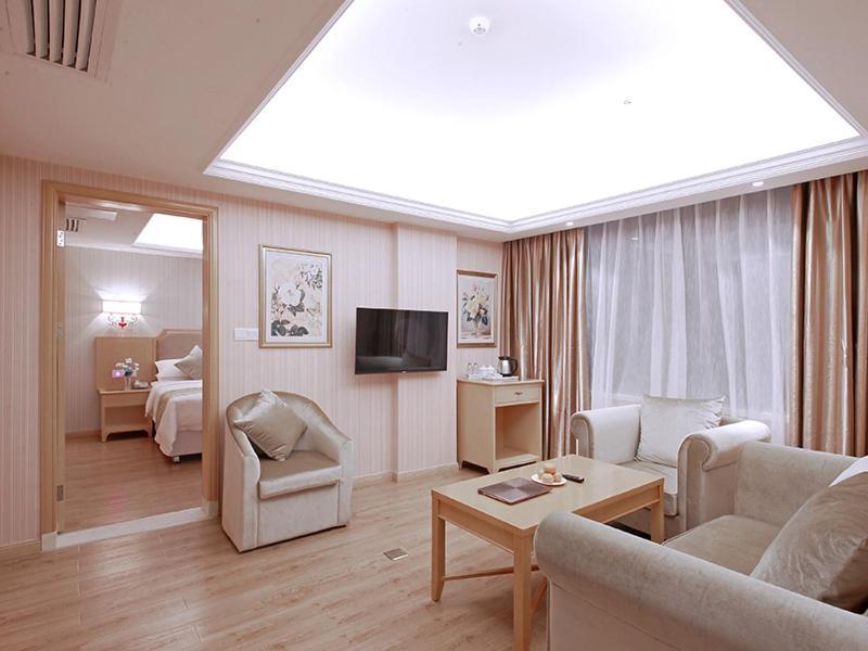 Vienna 3 Best Hotel Baise Zhongshan Road City Central Εξωτερικό φωτογραφία